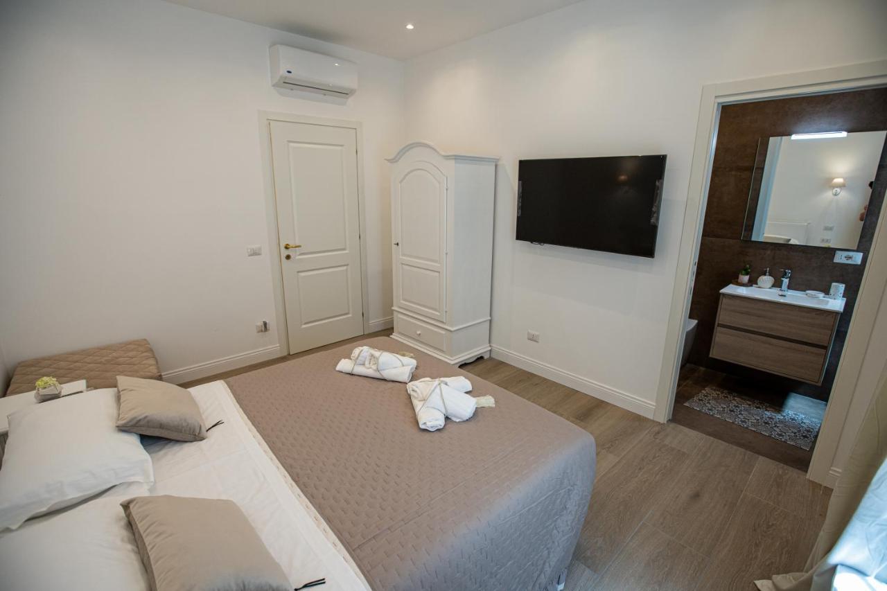 Suite Imperiale Colosseo Roma Exterior foto