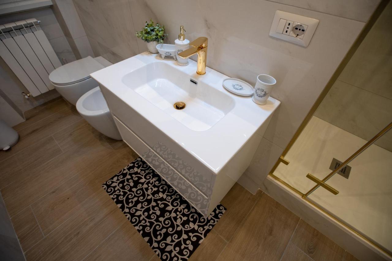 Suite Imperiale Colosseo Roma Exterior foto
